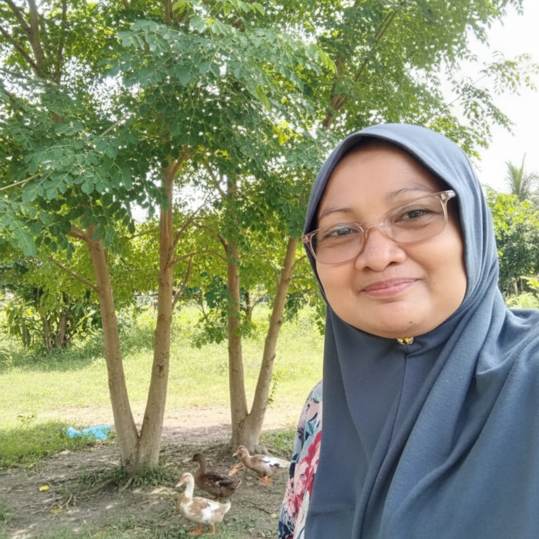 Puan Laila Penanam Pokok Moringa